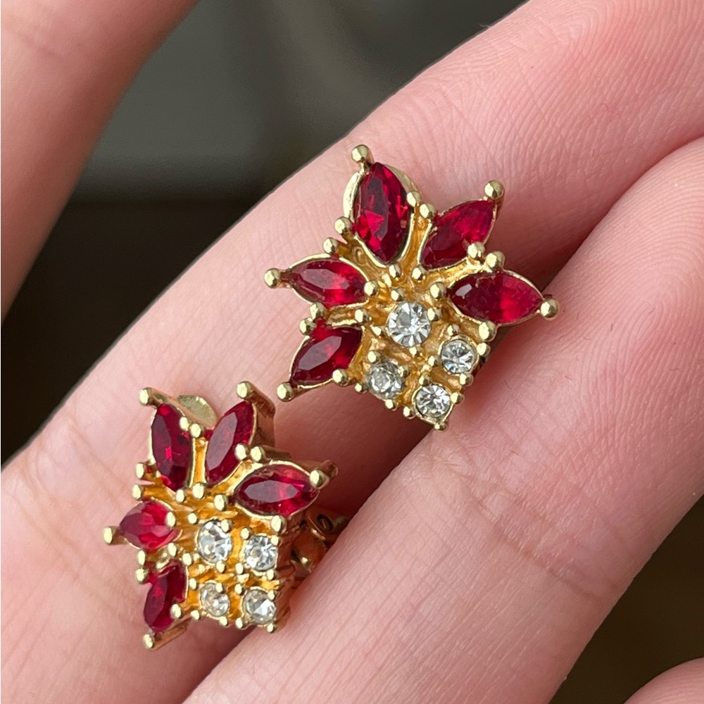 Vintage Christian Dior Flower Firework Red Rhinestone Mini Gold Clip-On Earrings - Picture 4 of 11